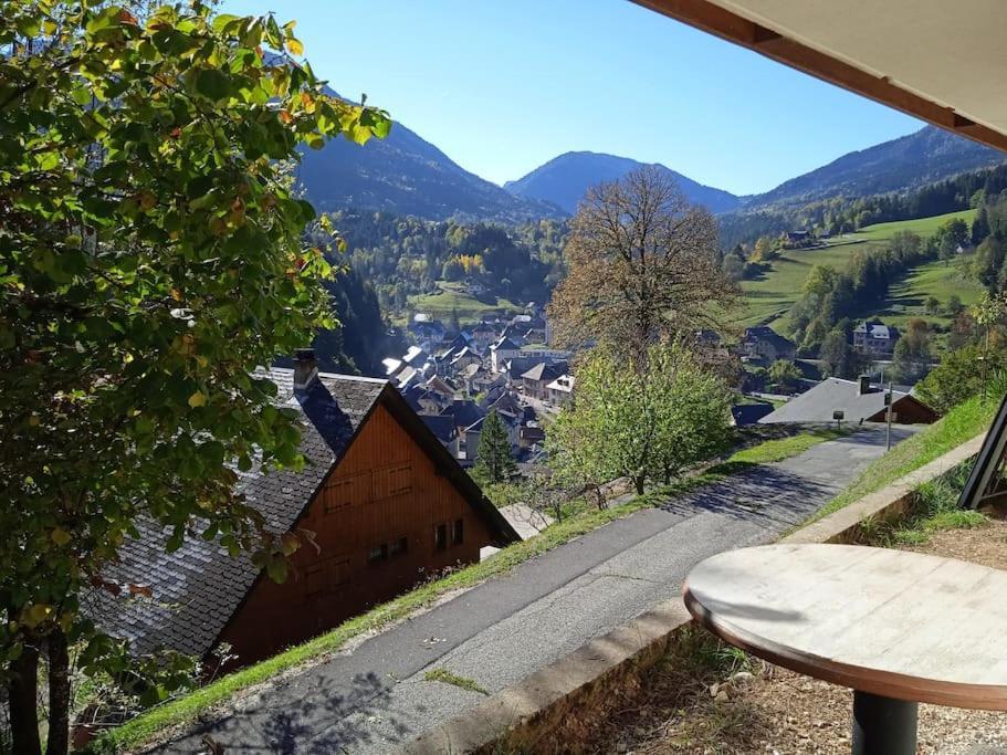 Le Charmant Somme - Vue Et Terrasse Privative Saint-Pierre-d'Entremont  エクステリア 写真
